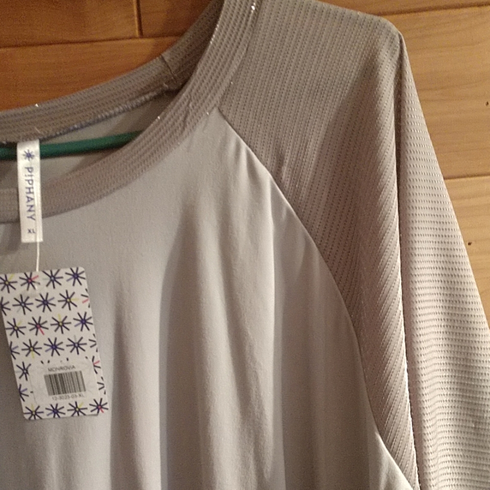 Piphany Silver Monrovia Raglan - Picture 2 of 4